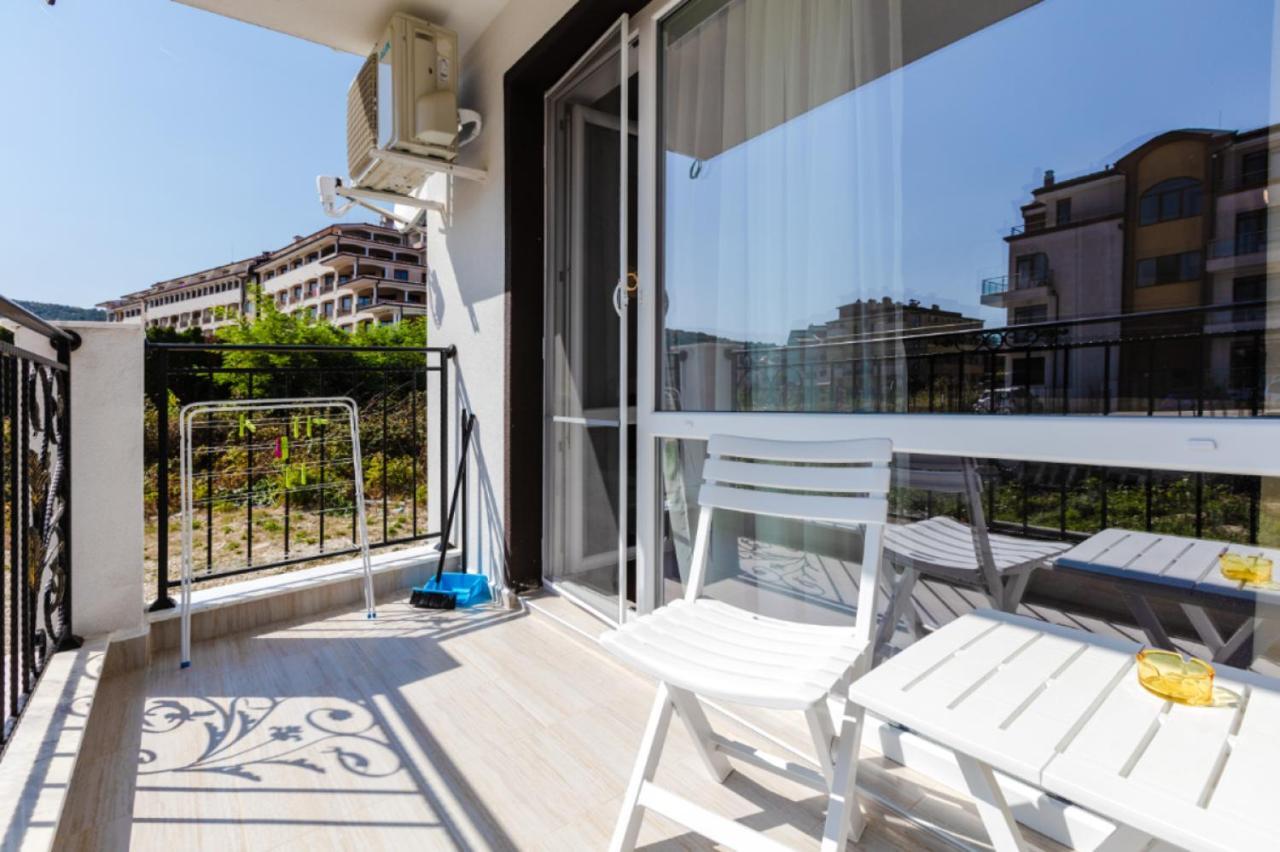Guest House Theona Obzor Exterior photo