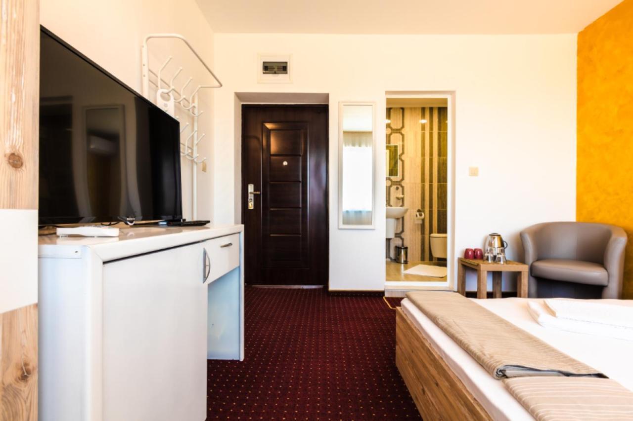 Guest House Theona Obzor Exterior photo