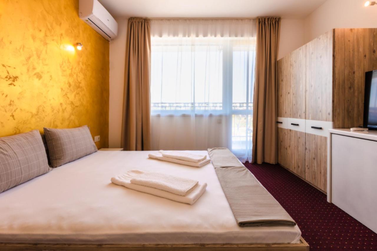 Guest House Theona Obzor Exterior photo