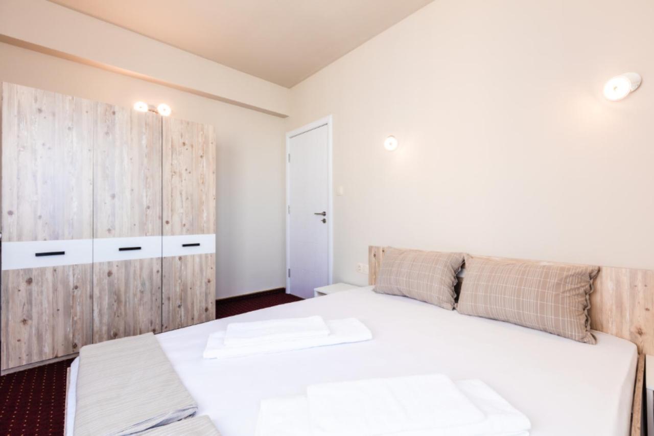 Guest House Theona Obzor Exterior photo